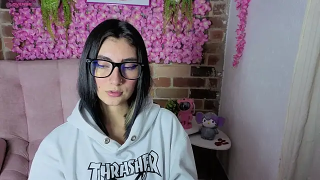 darknesscosplayer56 online show from April 8, 11:17 pm