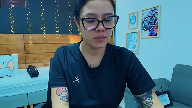 aria bloomer online show from April 26, 12:46 pm