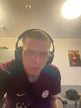 Darkessprince0208 online show from April 14, 9:20 pm