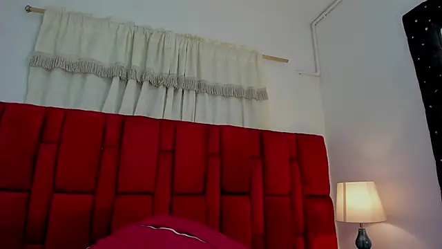 Snapshot of valery_adams_13 chatting on June 12, 10:46 am valery adams 13 online show from June 12, 10:46 am