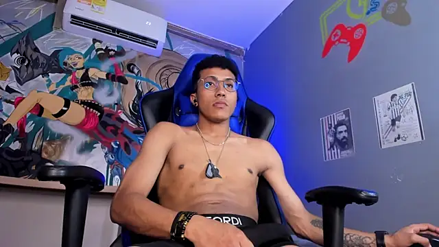 Snapshot of Kall_Ell_ chatting on April 9, 4:24 pm Kall Ell online show from April 9, 4:24 pm