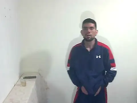 Snapshot of thomas2wood chatting on May 28, 3:03 am thomas2wood online show from May 28, 3:03 am