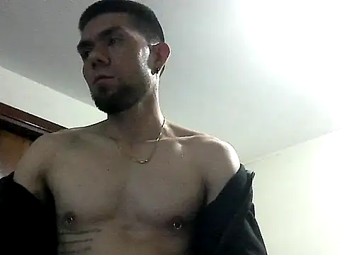 Snapshot of thomas2wood chatting on May 8, 1:53 am thomas2wood online show from May 8, 1:53 am