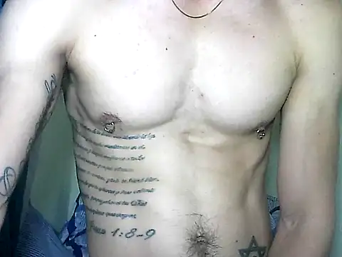 Snapshot of thomas2wood chatting on May 19, 1:56 am thomas2wood online show from May 19, 1:56 am