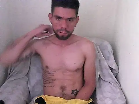 Snapshot of thomas2wood chatting on June 28, 8:59 pm thomas2wood online show from June 28, 8:59 pm