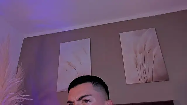 Snapshot of Alexander_Diazz chatting on June 16, 11:32 am Alexander Diazz online show from June 16, 11:32 am