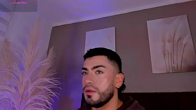 Snapshot of Alexander_Diazz chatting on July 15, 2:24 pm Alexander Diazz online show from July 15, 2:24 pm