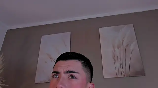 Snapshot of Alexander_Diazz chatting on June 13, 12:36 pm Alexander Diazz online show from June 13, 12:36 pm
