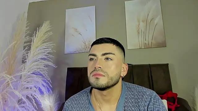 Snapshot of Alexander_Diazz chatting on June 2, 12:27 pm Alexander Diazz online show from June 2, 12:27 pm