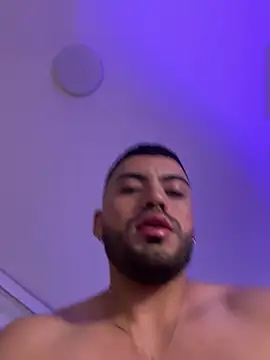 Snapshot of Alexander_Diazz chatting on June 22, 4:37 pm Alexander Diazz online show from June 22, 4:37 pm