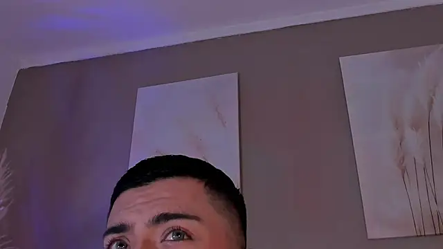 Snapshot of Alexander_Diazz chatting on June 17, 11:53 am Alexander Diazz online show from June 17, 11:53 am