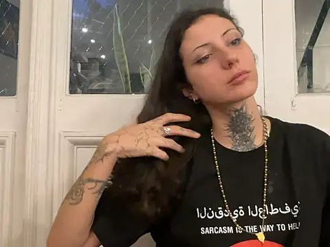 Lollych3rryp0p online show from April 7, 10:00 pm