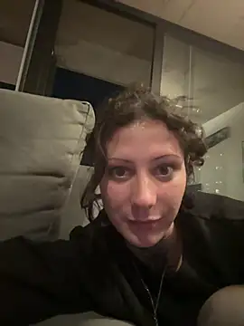 Lollych3rryp0p online show from April 17, 10:45 pm