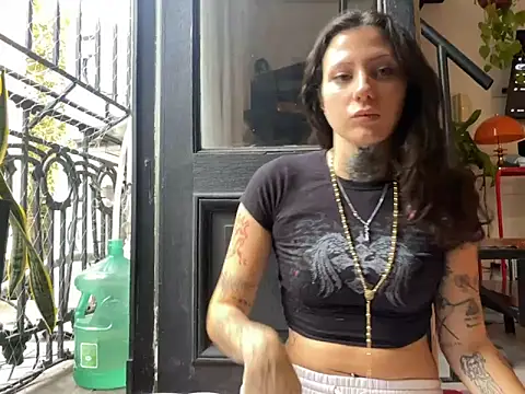 Lollych3rryp0p online show from April 13, 8:13 pm