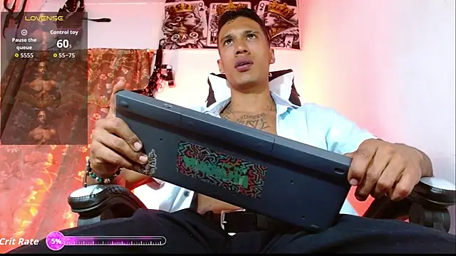 DARK BLACK 0 online show from May 16, 2:32 am
