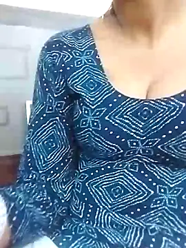 Lovely-baby2 online show from April 17, 1:41 am