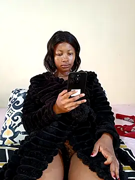 EbonySexySlimxxx online show from May 29, 8:09 am