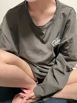 MOMO ch oo online show from April 14, 11:15 am