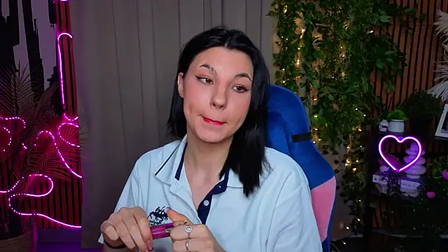 SharonBrowns online show from April 16, 4:52 pm