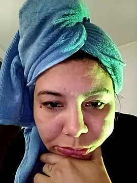 Lcamilagarcia online show from May 1, 4:45 pm