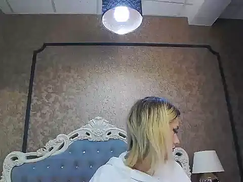 Ivy Quin online show from April 15, 3:23 am