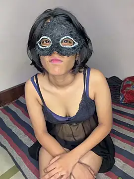 Snapshot of Love_Birds00 chatting on June 10, 8:37 am Love Birds00 online show from June 10, 8:37 am