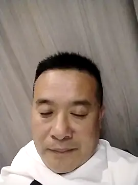 LL-2026xxx online show from April 24, 12:40 pm