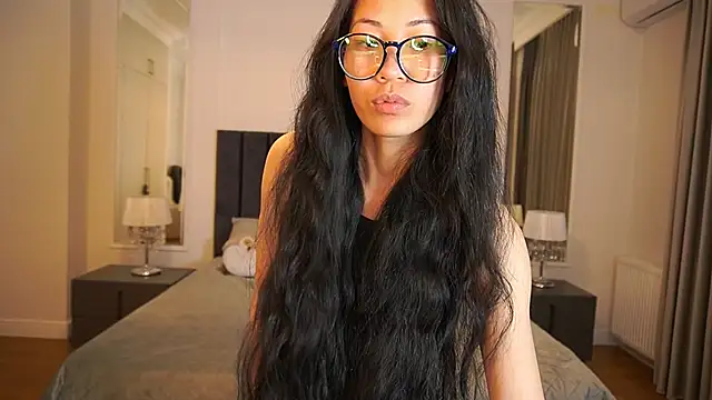 YunaYum online show from April 20, 7:26 pm