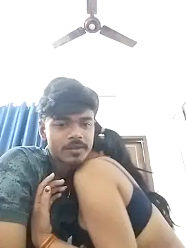 Love-Birdss online show from April 8, 8:43 pm