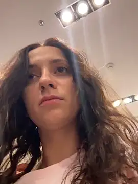 Snapshot of KarolDolly05 chatting on July 6, 2:35 pm KarolDolly05 online show from July 6, 2:35 pm