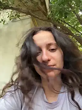 Snapshot of KarolDolly05 chatting on June 10, 2:29 pm KarolDolly05 online show from June 10, 2:29 pm