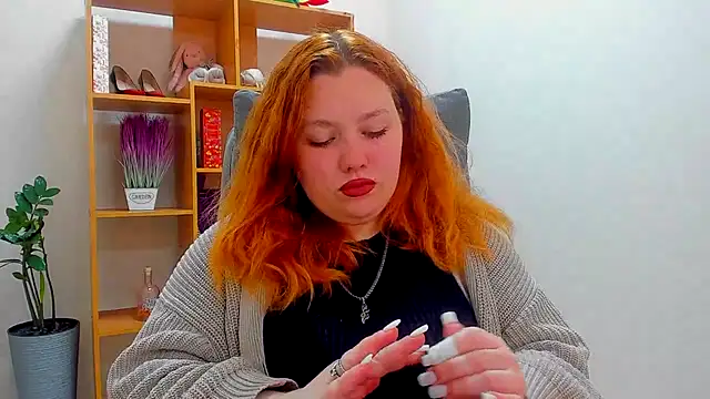 Aillia-Rous online show from May 3, 6:18 am