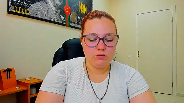 Snapshot of Aillia-Rous chatting on July 7, 6:27 am Aillia-Rous online show from July 7, 6:27 am