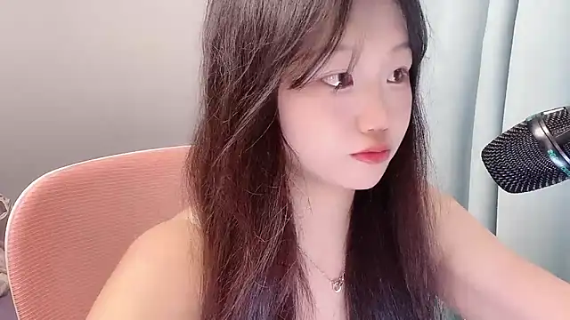 Lilababy00 online show from May 3, 1:36 pm