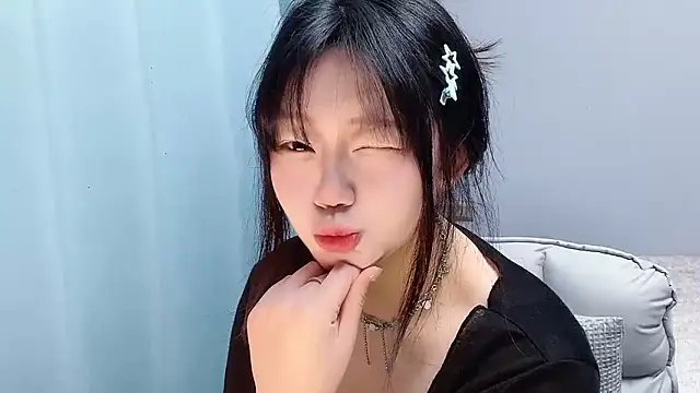 Lilababy00 online show from April 12, 2:15 am