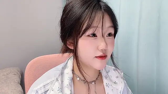 Lilababy00 online show from April 19, 8:26 am