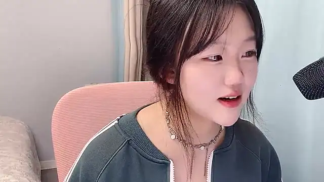 Lilababy00 online show from April 20, 2:29 pm