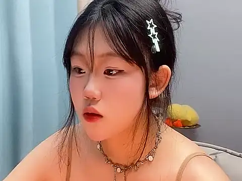 Lilababy00 online show from April 9, 2:02 am