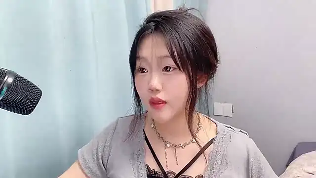 Lilababy00 online show from April 15, 2:21 pm