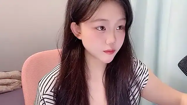 Lilababy00 online show from April 29, 1:04 pm