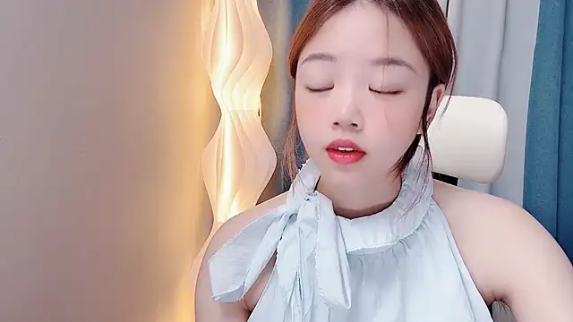 Lilababy00 online show from July 13, 4:01 am