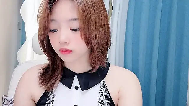 Lilababy00 online show from June 28, 4:41 am