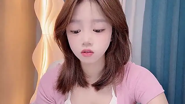Lilababy00 online show from June 11, 5:15 am