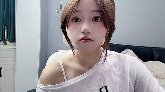Lilababy00 online show from June 10, 5:41 am