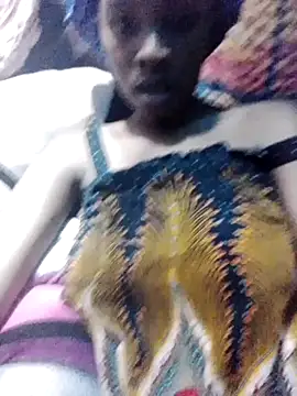 Snapshot of issabelaluna chatting on April 7, 3:47 pm issabelaluna online show from April 7, 3:47 pm