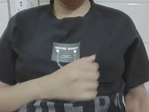 honey bunnix online show from April 19, 7:09 am