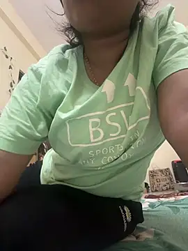 honey bunnix online show from May 30, 1:17 pm