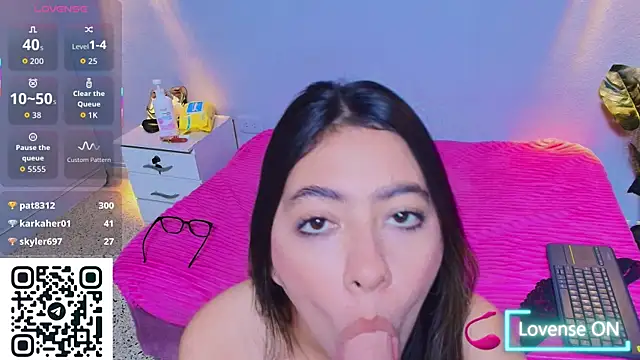 karla latin  online show from May 29, 1:55 am