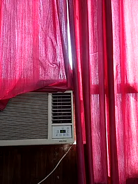 Snapshot of cute_dimple0 chatting on April 19, 2:34 am cute dimple0 online show from April 19, 2:34 am