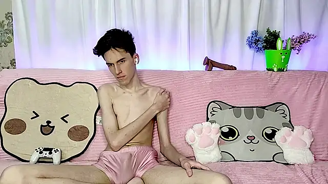 GoodBoyLuca online show from June 12, 12:19 am